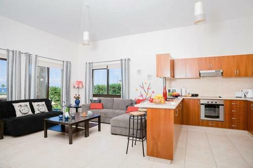 Latchi Villa Sleeps 5 With Pool Air Con And Wifi