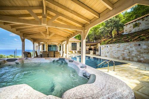 Pachyammos Villa Sleeps 8 With Pool And Air Con