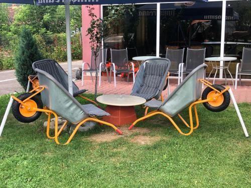 Hostal Pensiunea Mara