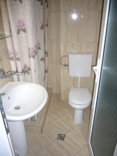 Hostal Vila Senator 1