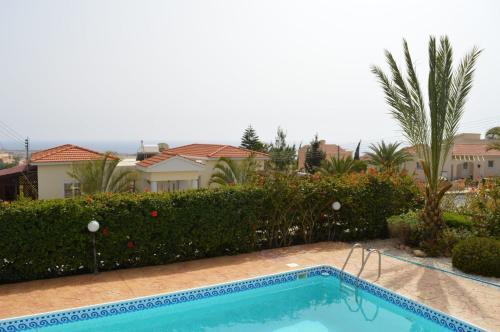 Pegeia Villa Sleeps 6 With Pool And Air Con