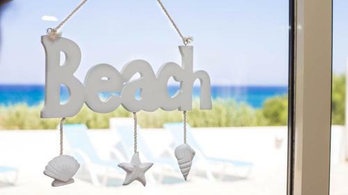 Paralimni Villa Sleeps 6 With Pool And Air Con