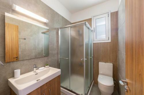 Pomos Villa Sleeps 6 With Pool Air Con And Wifi