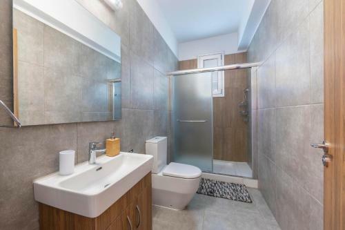 Pomos Villa Sleeps 6 With Pool Air Con And Wifi