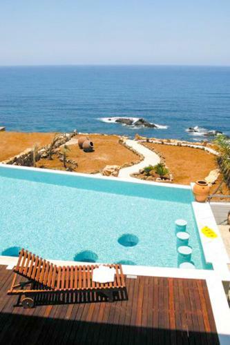 Pomos Villa Sleeps 8 With Pool And Air Con