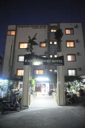 Kasgar Court Hotel