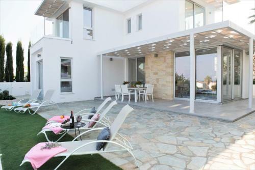 Sapphire Lagoon Villa