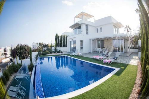 Sapphire Lagoon Villa