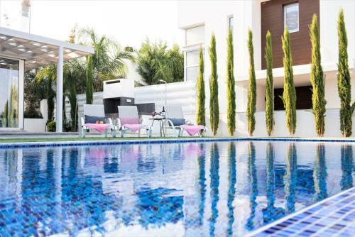 Sapphire Lagoon Villa