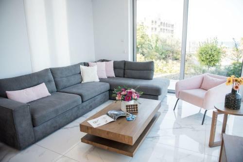 Travertine Cove Villa