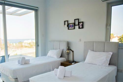 Travertine Cove Villa