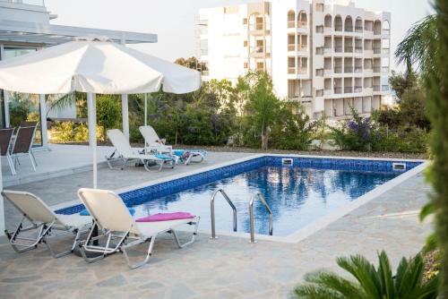 Travertine Cove Villa