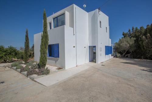 Luxury 4 Bedroom Villa With Private Pool, Protaras Villa 1237