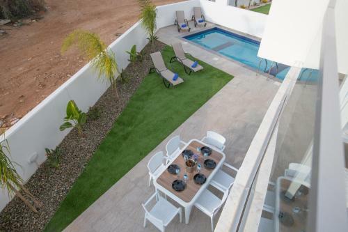 Oli Vine Villas