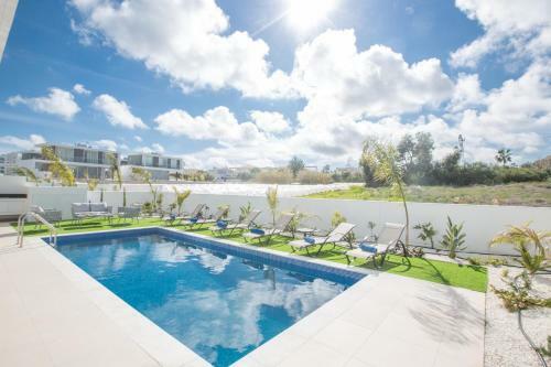 Oli Vine Villas