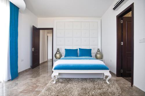 Villa In Protaras Sleeps 6 Includes Swimming Pool And Air Con 6