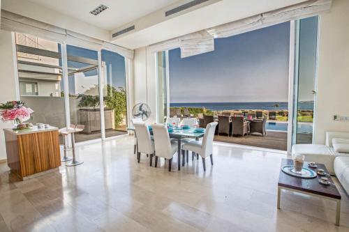 Villa In Protaras Sleeps 8 Includes Swimming Pool And Air Con 8