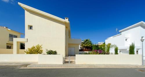 Three Bedrooms Villa 1258