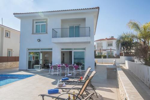 Four Bedrooms Villa 1268