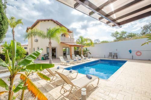Villa To Perivoli