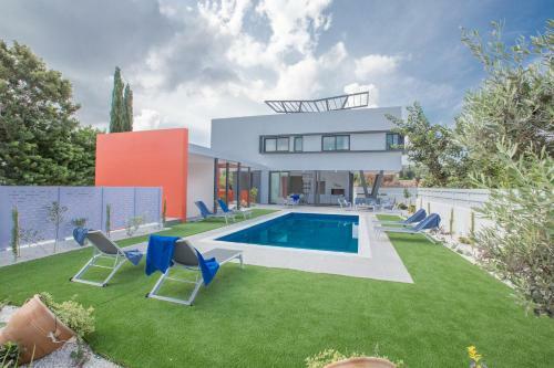 Villa Colour Residerences