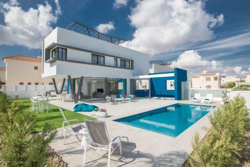 Villa Colour Residerences
