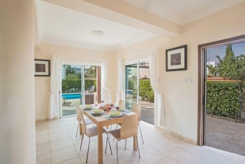 Cyprus Villa Minutes From The Beach, Protaras Villa 1245