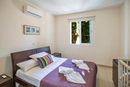 Villa In Protaras Sleeps 8 Includes Swimming Pool And Air Con 0 4