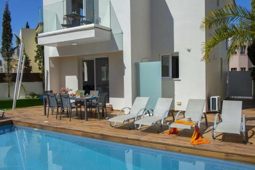 Tsokkos Luxury Villa