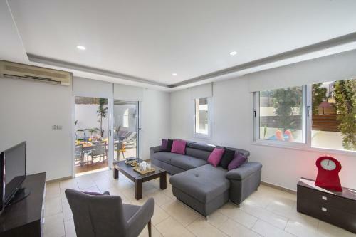 Tsokkos Luxury Villa