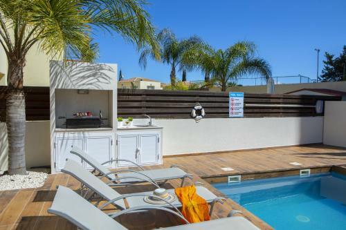 Tsokkos Luxury Villa