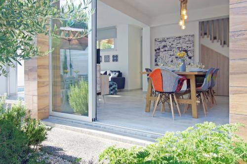 Villa Lily