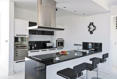 Villa Saranta Gold - Exquisite 3 Bedroom Protaras Villa With Private Pool And Panoramic Views