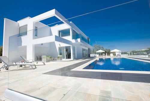 Villa Saranta Gold - Exquisite 3 Bedroom Protaras Villa With Private Pool And Panoramic Views