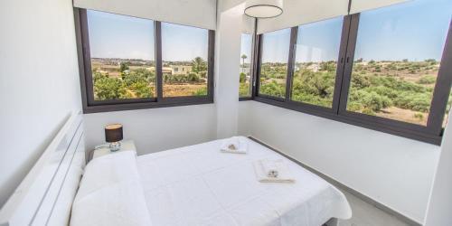 Villa In Protaras Sleeps 8 Includes Swimming Pool And Air Con 9