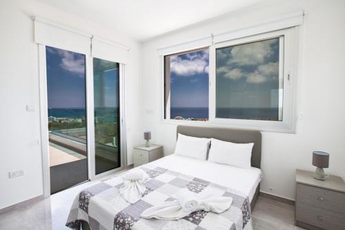 Protaras Villa Sleeps 10 With Pool