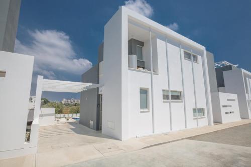 Villa In Protaras Sleeps 6 Includes Swimming Pool And Air Con 9 1