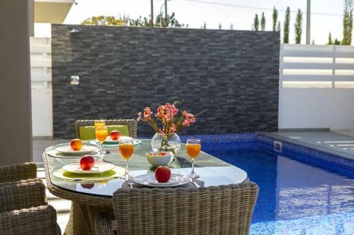 Pernera Beach Villa