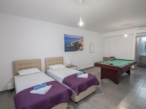 Five Bedrooms Villa 1249
