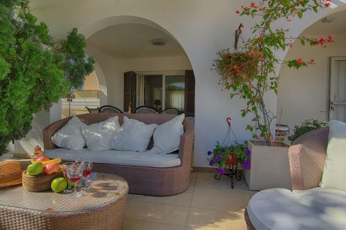 Villa Fig Tree 3 Bed Villa Heated Pool Protaras
