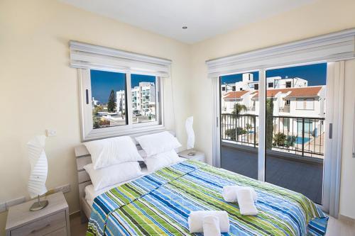 Villa In Protaras Sleeps 8 Includes Swimming Pool And Air Con 0 0
