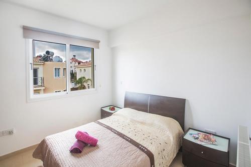 Villa In Protaras Sleeps 6 Includes Swimming Pool And Air Con 3