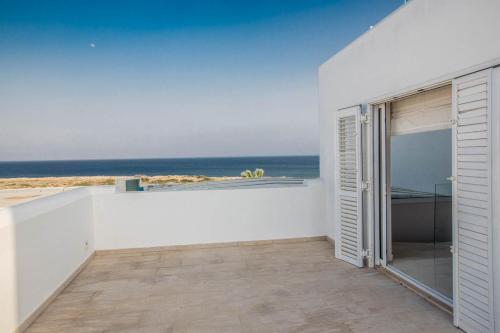 Villa In Protaras Sleeps 10 Includes Swimming Pool And Air Con 7 6