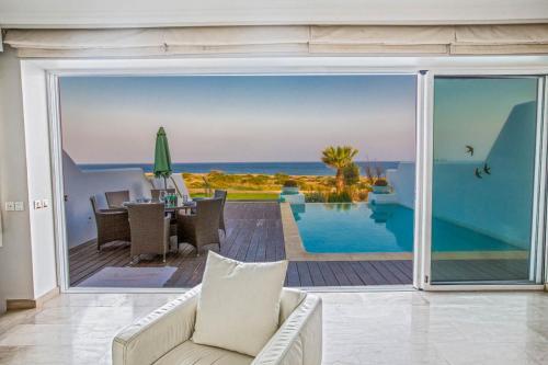 Villa In Protaras Sleeps 10 Includes Swimming Pool And Air Con 7 6
