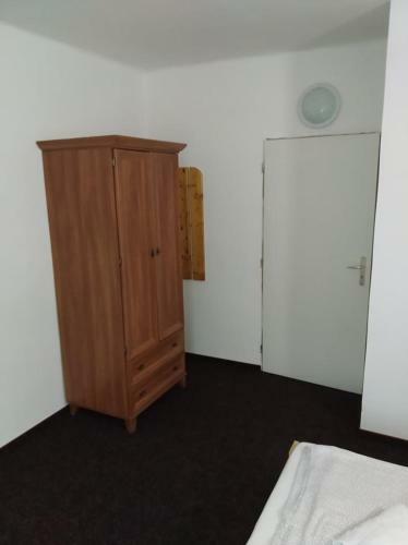 Hostal Penzion Almi