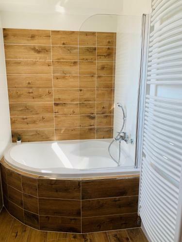 Apartamento Penzion Hol�n U Prachovsk�ch Skal