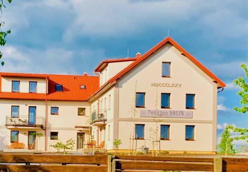 Apartamento Penzion Hol�n U Prachovsk�ch Skal