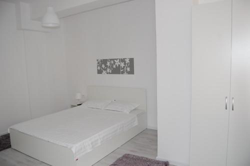 Apartamente Sara 2013