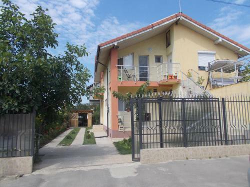 Hostal Vila Rapsodiei