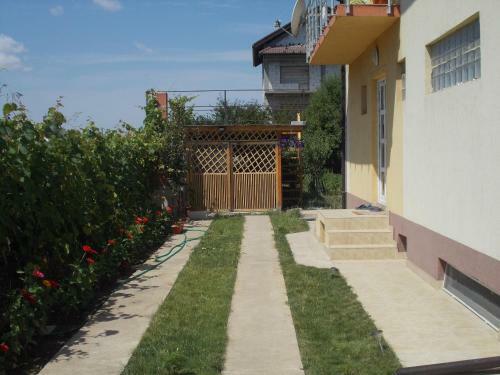 Hostal Vila Rapsodiei